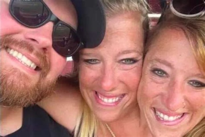 The Heartbreaking Family Tragedy Of Abby And Brittany Hensel