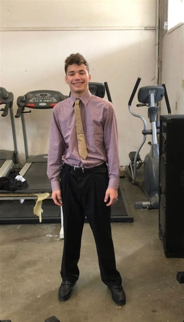 How Young Is Adin Ross? (Age And Birthday Revealed)