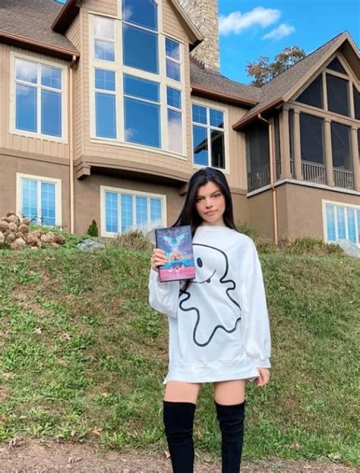 Unveiling Alex Aster's Net Worth: Exploring His Financial Success