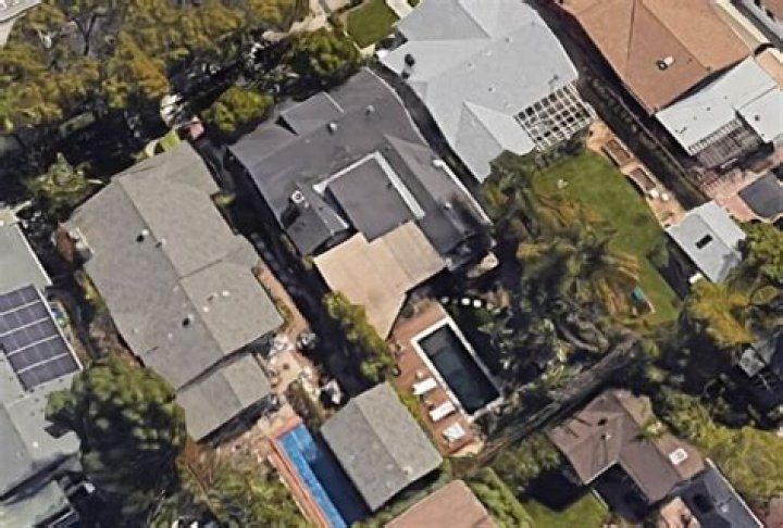 Antony Starr's Luxurious Residence: A Private Haven Explored