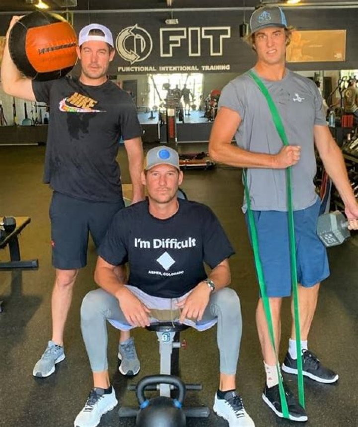 Austen Kroll's Height And Weight Revealed