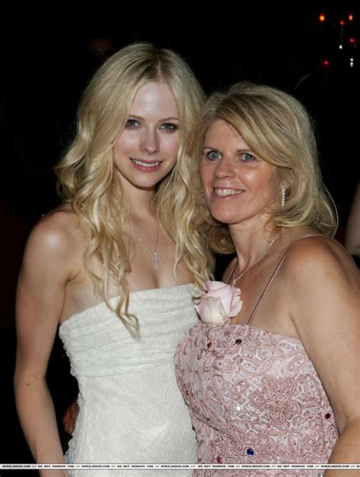 The Untold Story Of Avril Lavigne's Daughter, Willow