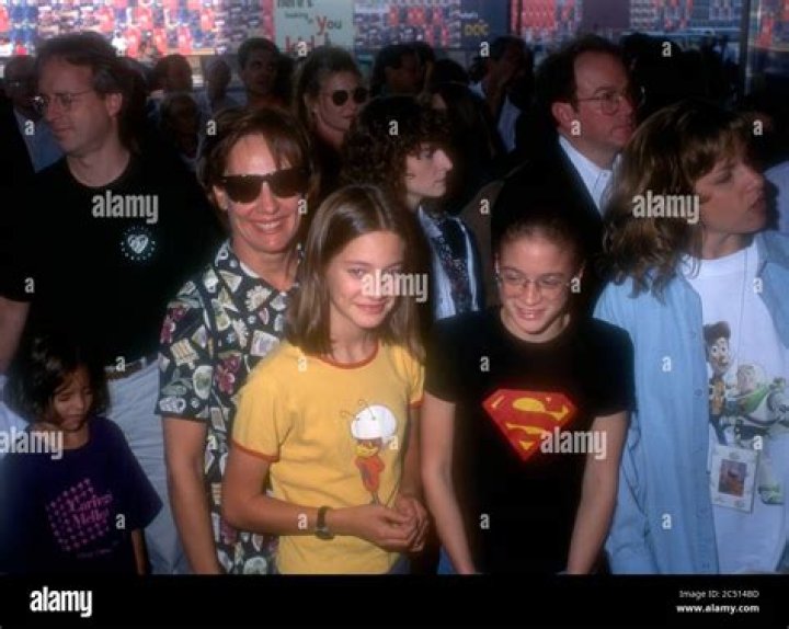 Is Zoe Perry A Mother Of Kids? Exploring The Truth!