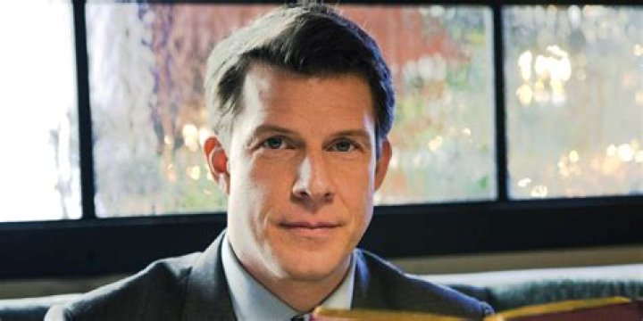 A Comprehensive Look At Eric Mabius' Extraordinary Net Worth