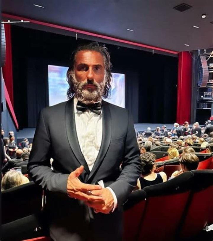 The Inspiring Story Of Ilan Tobianah, The Man Behind "Zeus"