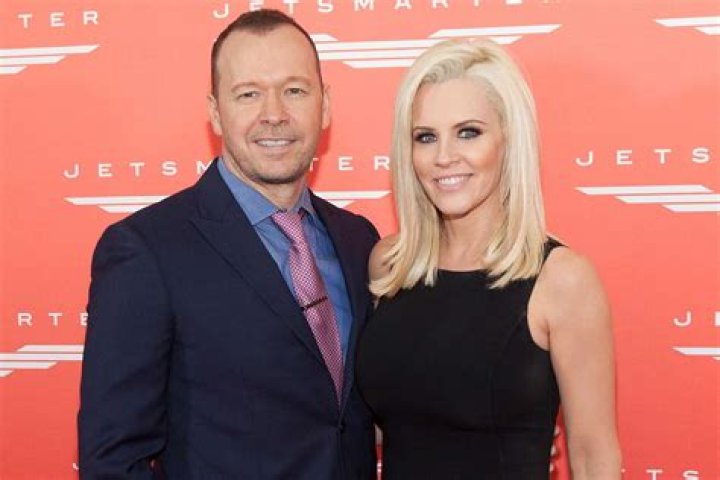 The Latest On Jenny McCarthy's Shocking Divorce
