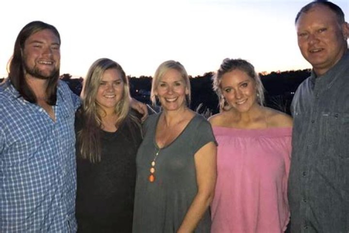 Unveiling Leanne Morgan's Family: Discoveries And Insights