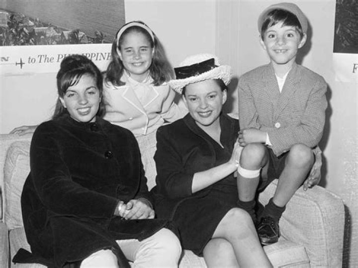 Liza Minelli's Family: A Mother's Love
