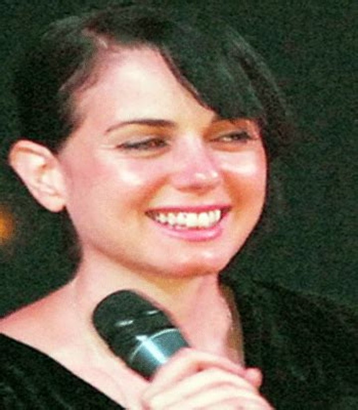 Mia Kirshner: The Truth About Her Marital Status Unveiled