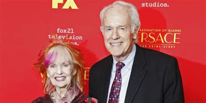 Complete Guide To Mike Farrell And Shelley Fabares' Ages: The Definitive Source