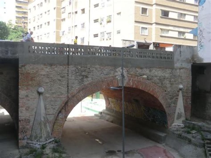 Explore Puente Sucre Fuerzas Armadas Caracas