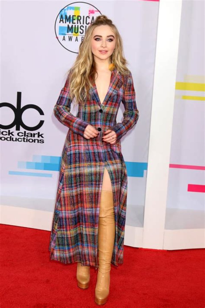 Sabrina Carpenter Weight: The Truth About Her Transformation