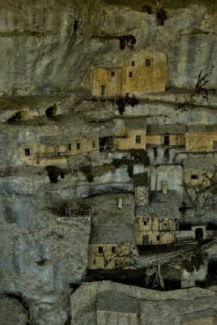 Uncovering The Current Residence Of Annette Roque: Where Does She Live Now?