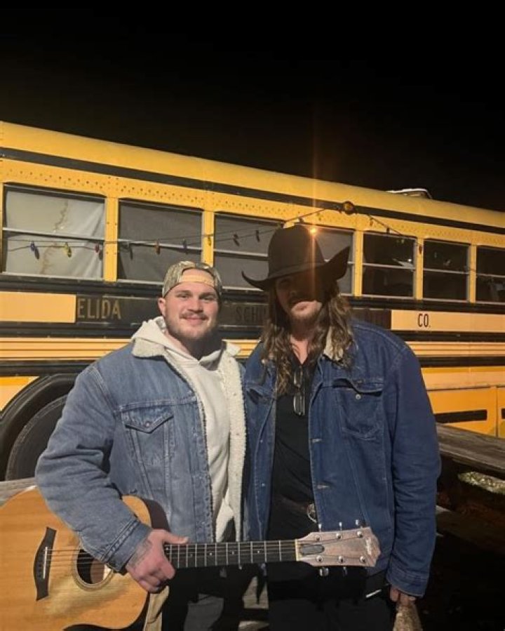 Discover Zach Bryan's Stature: Unveiling The Singer's Height