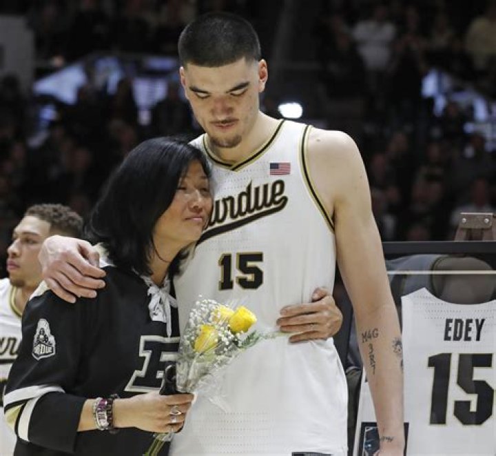 Unveiling The Family Behind The Towering Star: Zach Edey